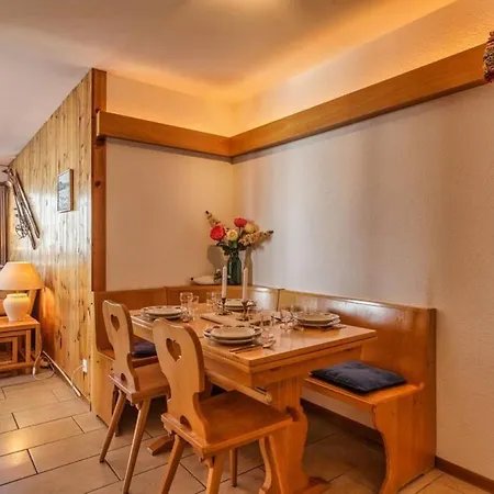 Directly On The Slopes Ski In Out Apartment 1 Parking
