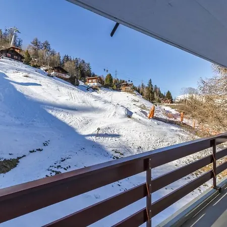 Directly On The Slopes Ski In Out Apartment 1 Parking